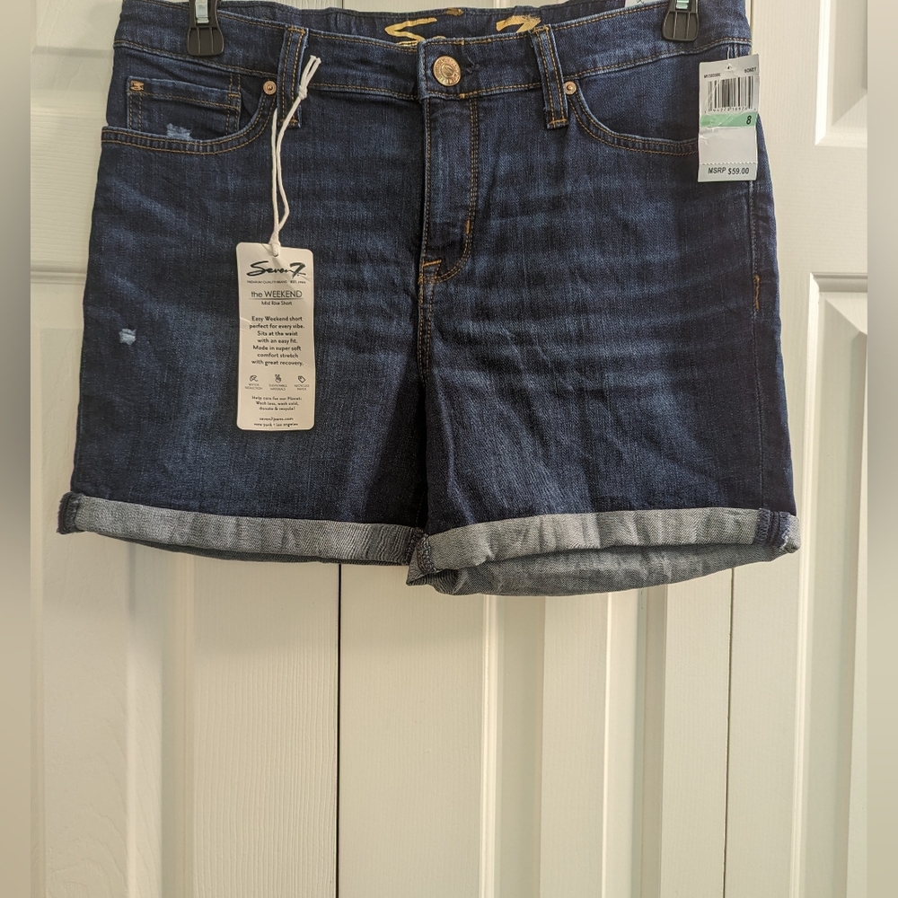 Seven7 Rhymes Weekend Short, SZ 8, Rolled Cuff Stretch Denim, Sits at the Waist.